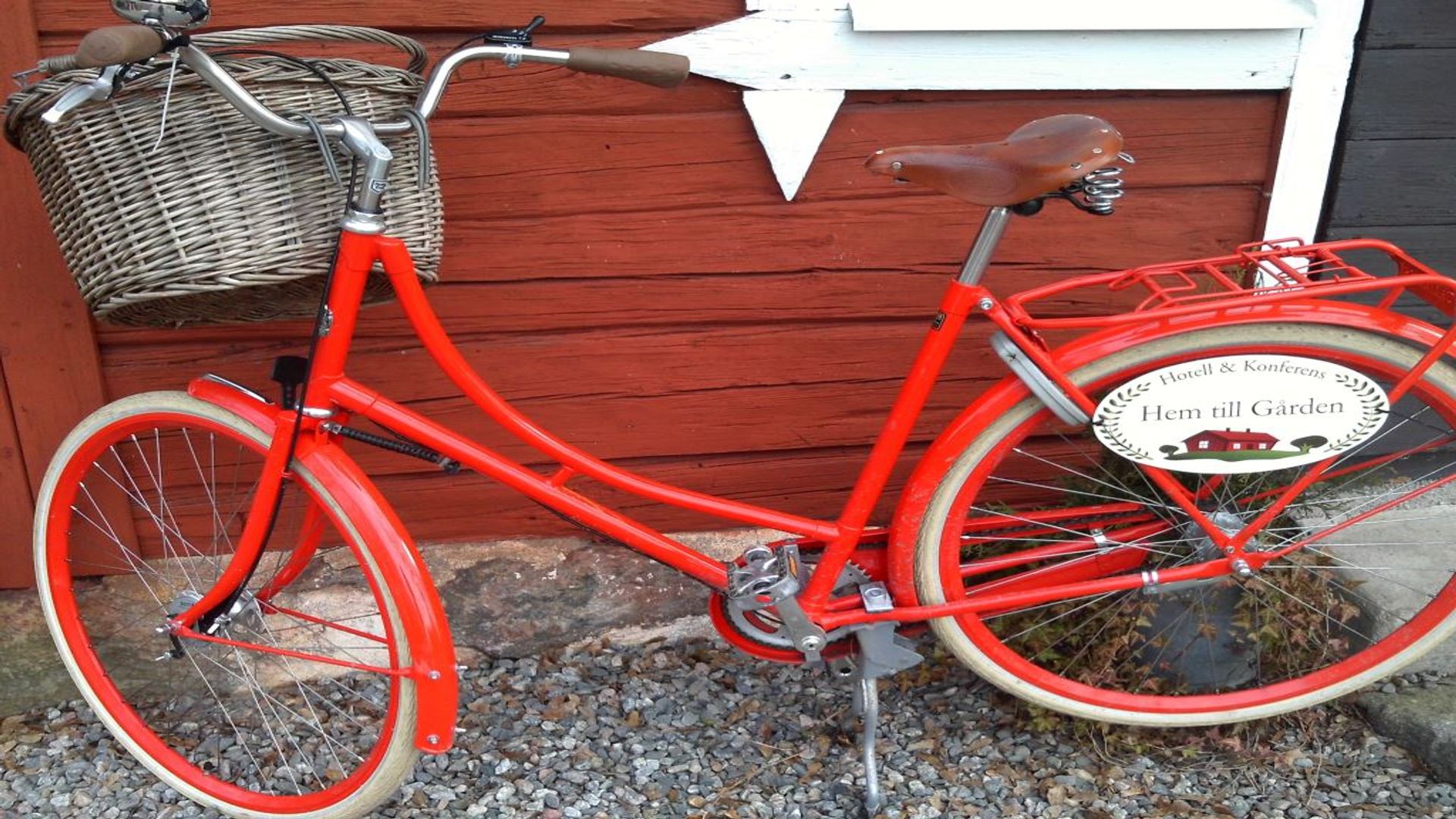 Cykel på hem till gården. Fotograf: Pressbild
